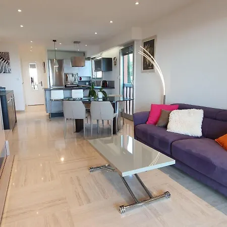 Classy Apartment In Nice With Pool And Private Parking Place Exterior foto