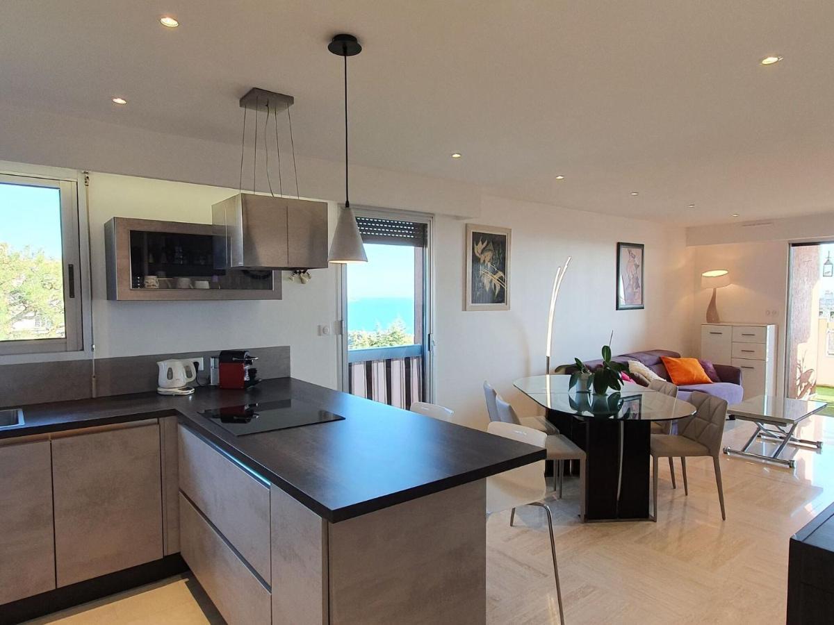 Classy In With Pool And Private Parking Place Villa Nice