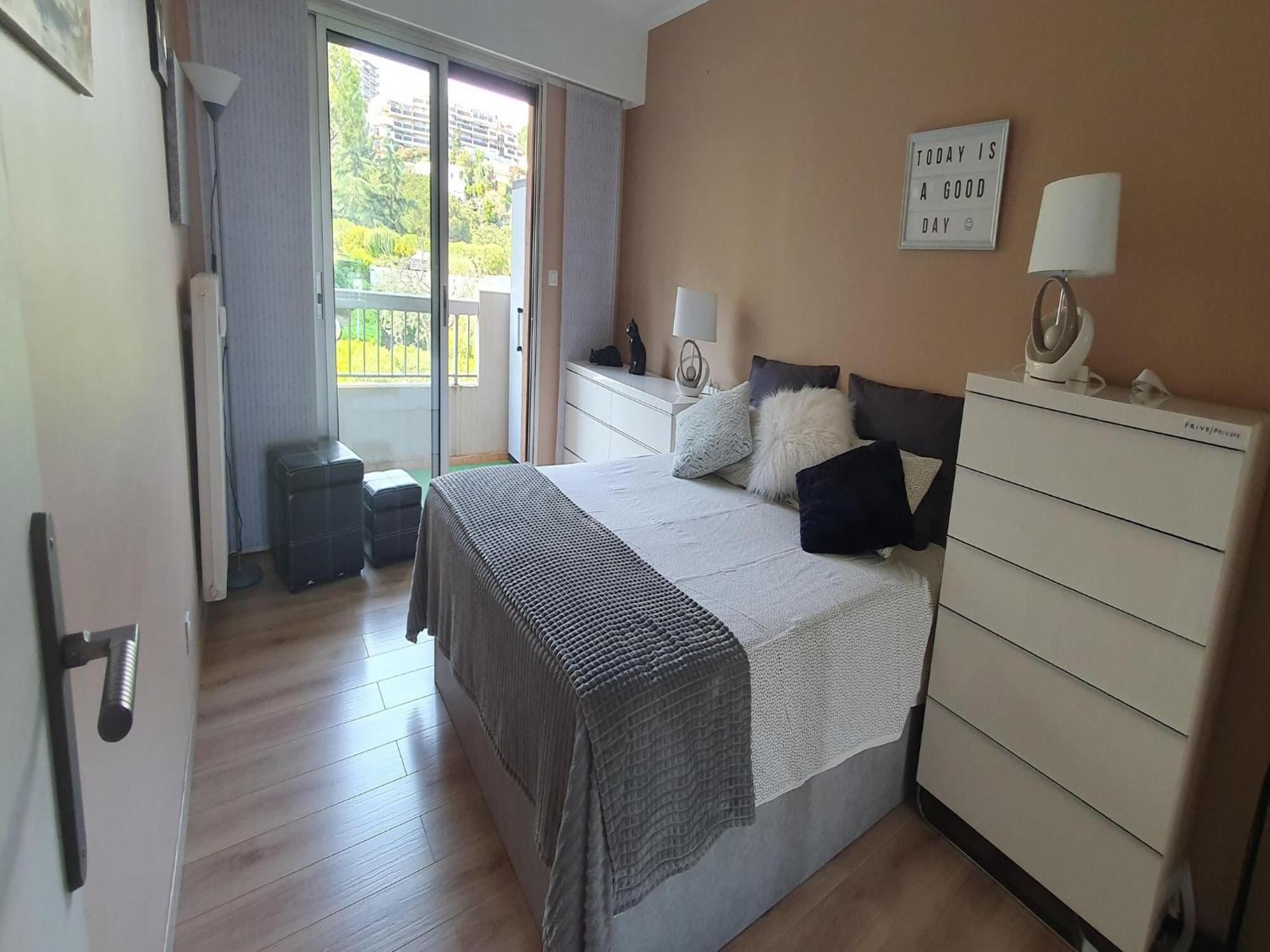Classy In With Pool And Private Parking Place Niza