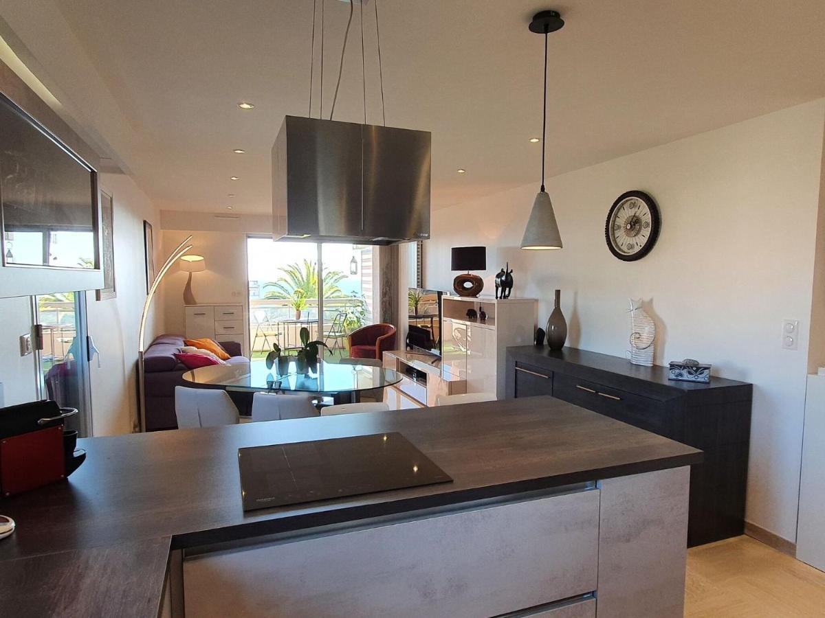 Classy In With Pool And Private Parking Place Villa *