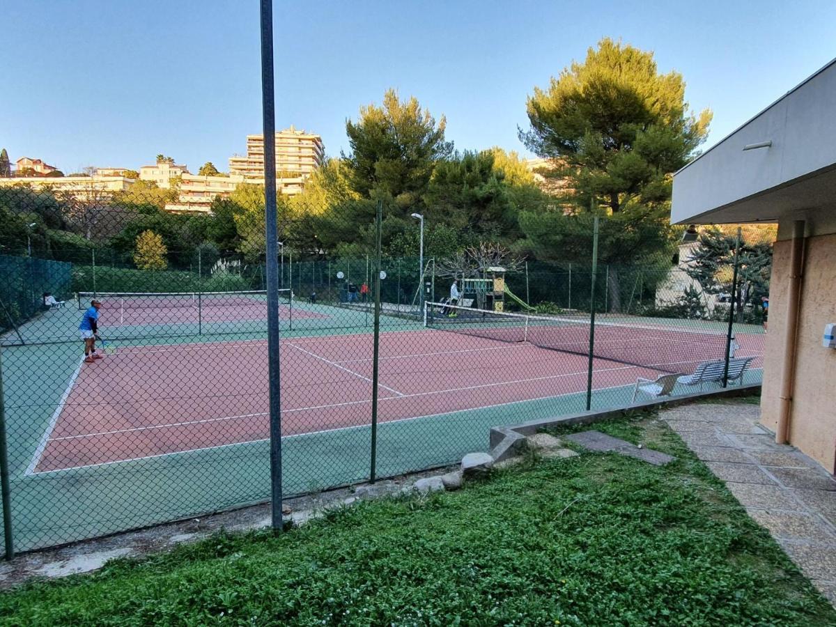 Classy In With Pool And Private Parking Place Villa Nizza